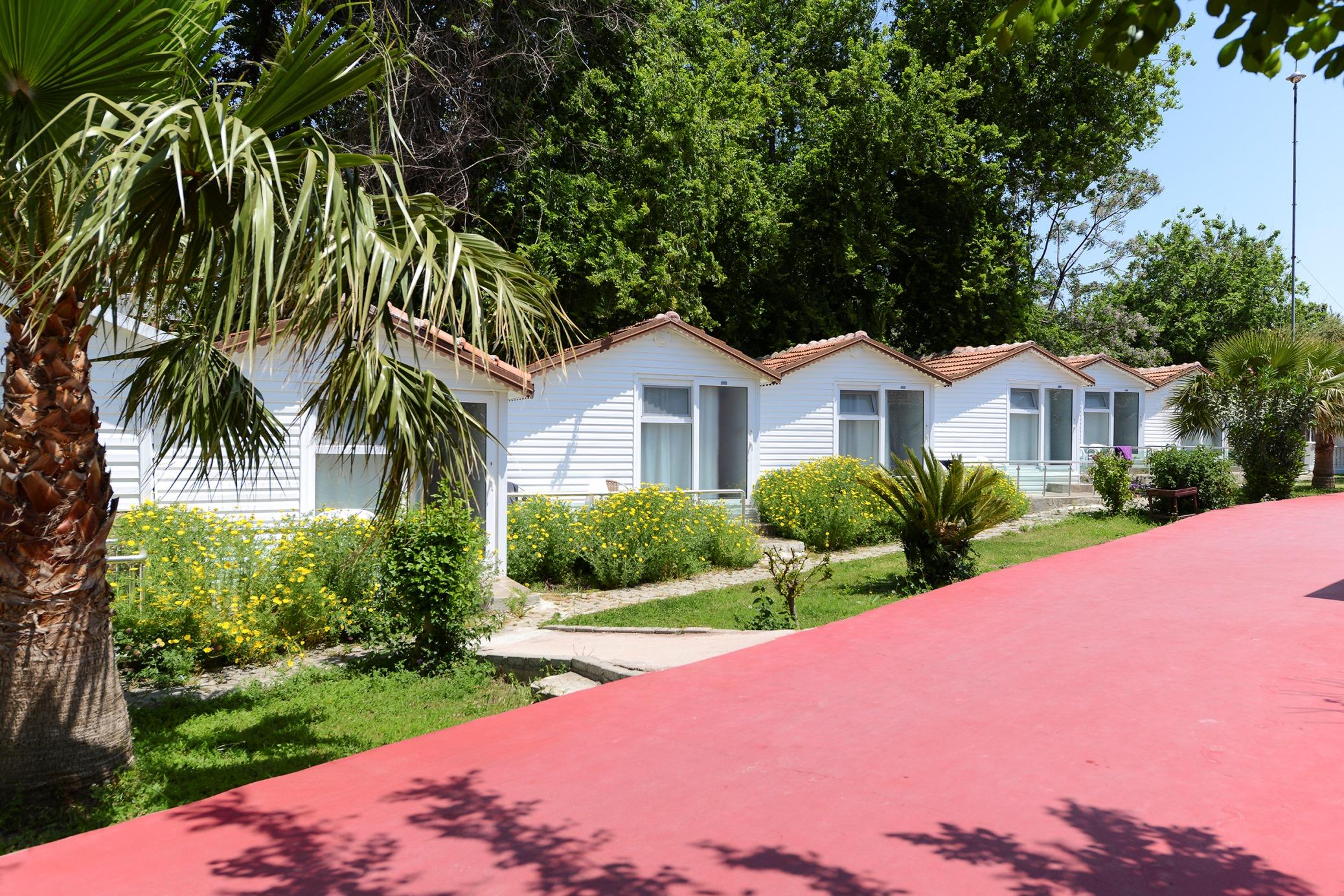 Altinkum Bungalows Side Exterior photo