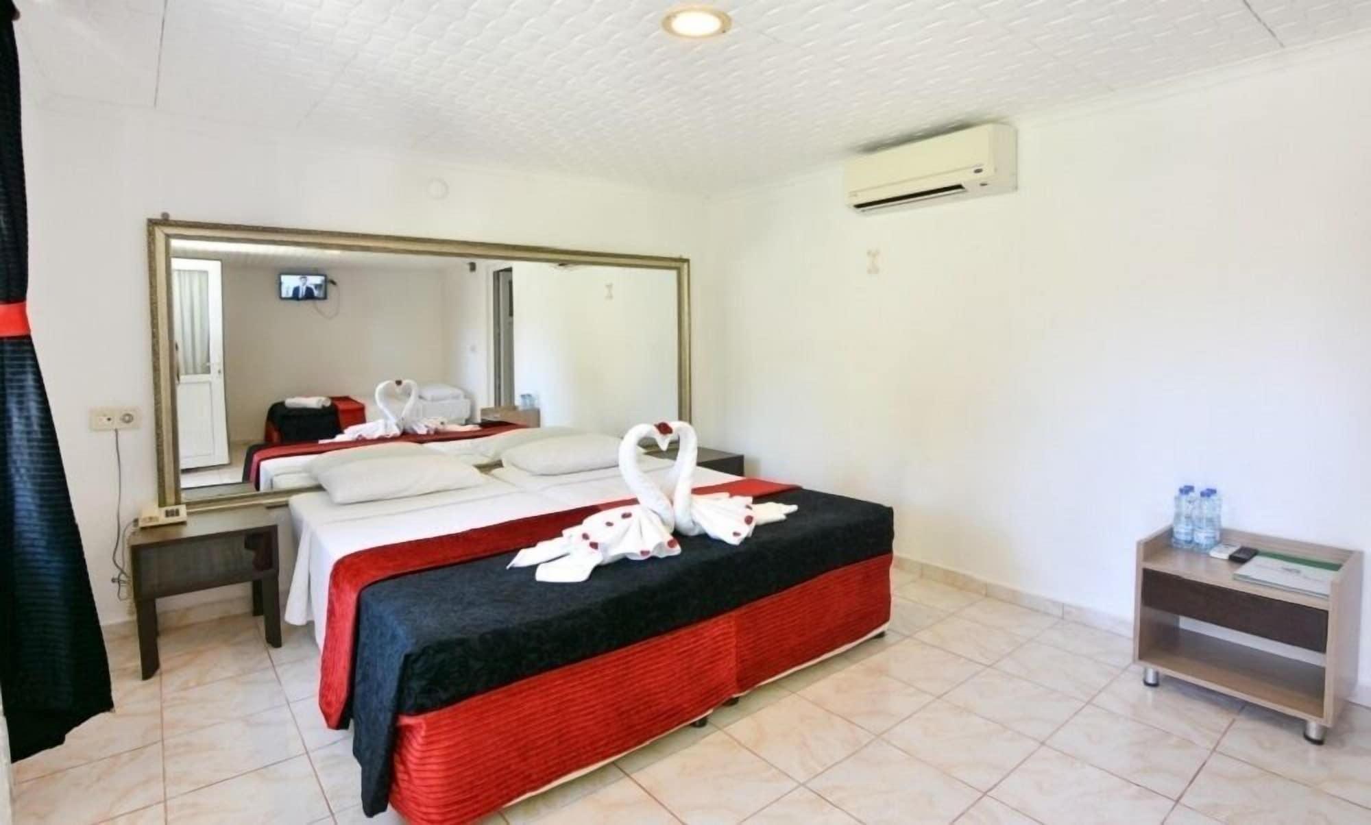 Altinkum Bungalows Side Exterior photo