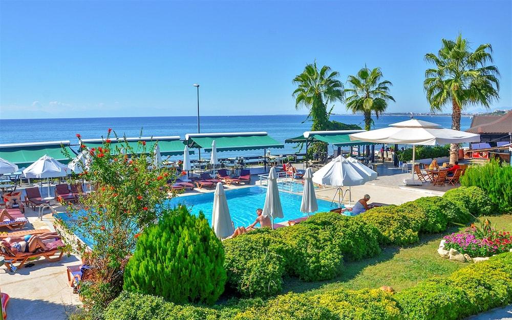 Altinkum Bungalows Side Exterior photo
