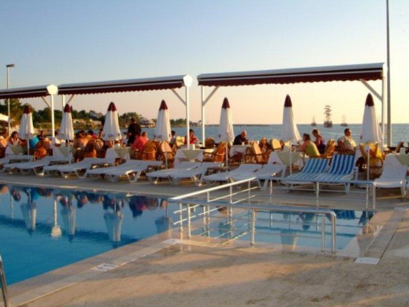 Altinkum Bungalows Side Exterior photo