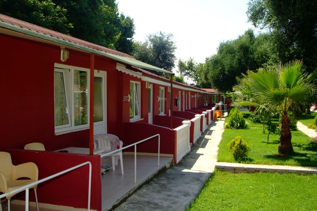 Altinkum Bungalows Side Exterior photo